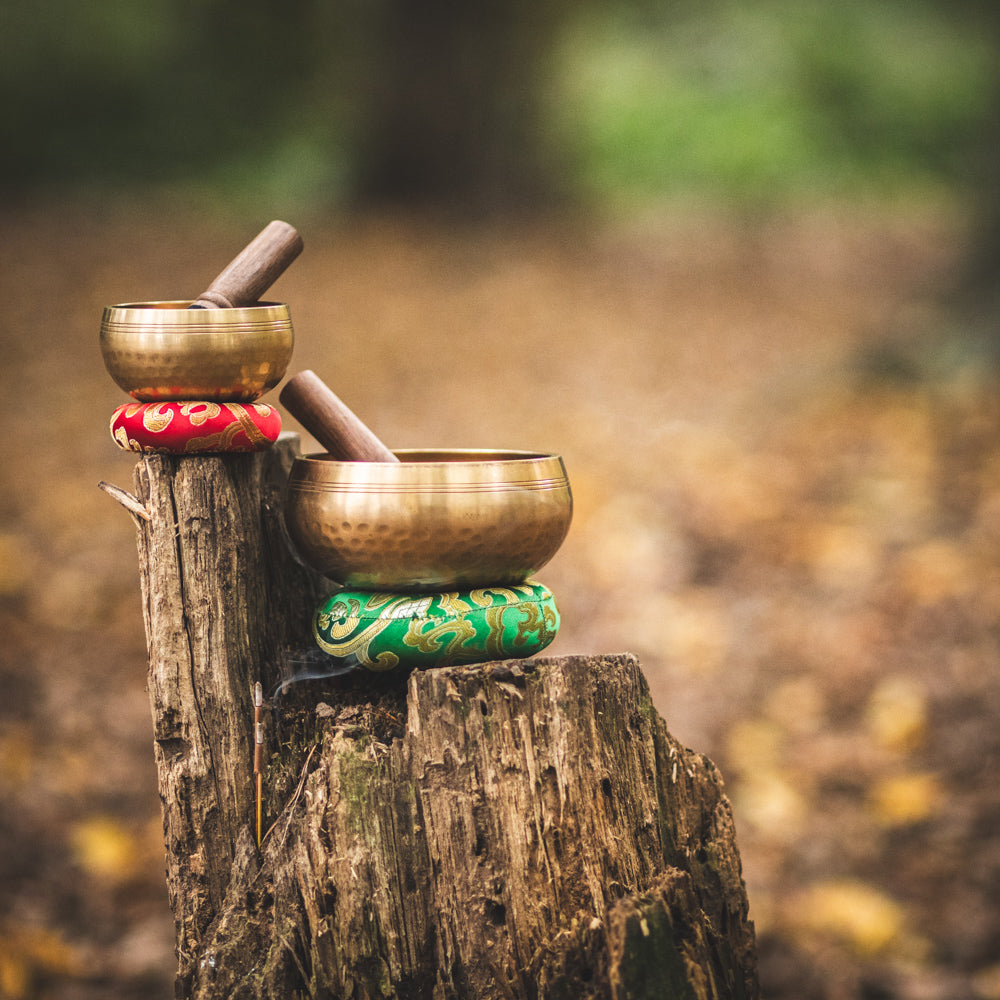 Meditation singing bowls